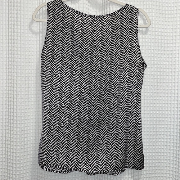 Notations Sleeveless Blouse Top - Picture 3 of 4